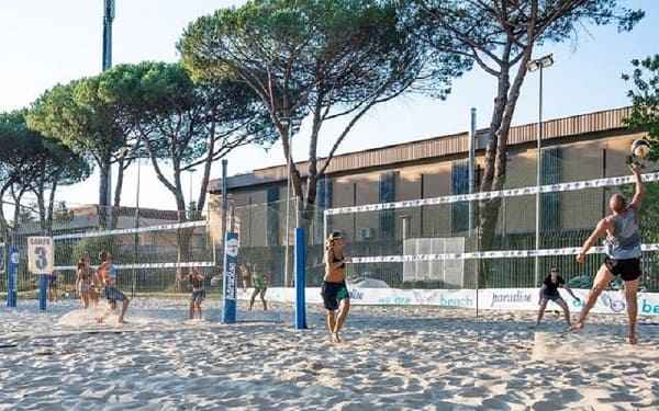 Quais são os fundamentos do Beach Tennis