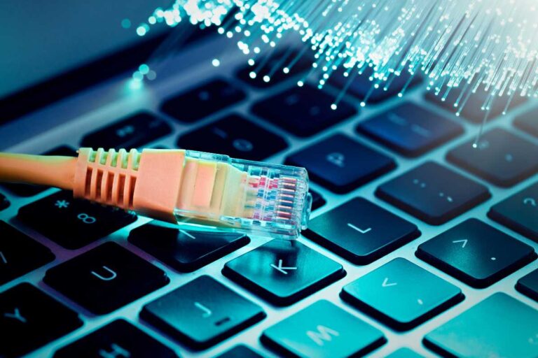 Conectividade e desempenho: por que a internet de fibra tem ganhado tanto espaço no Brasil